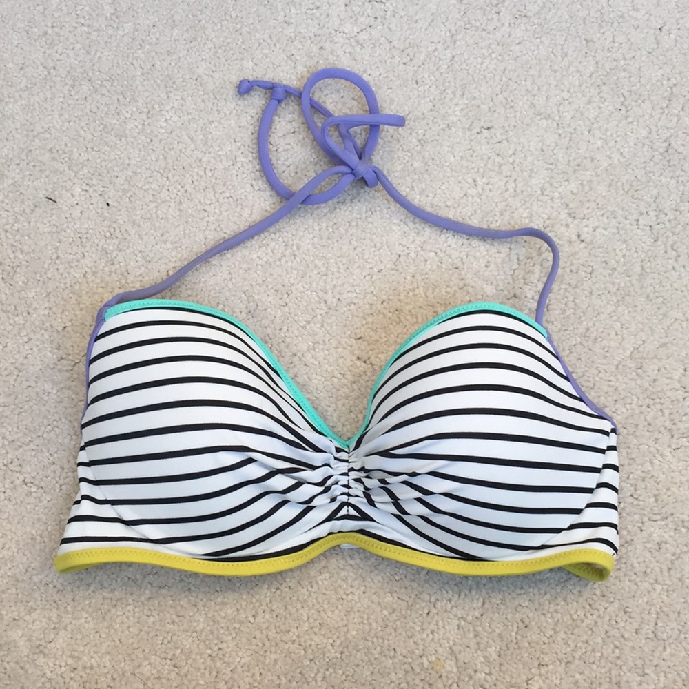 Victoria’s Secret bikini top